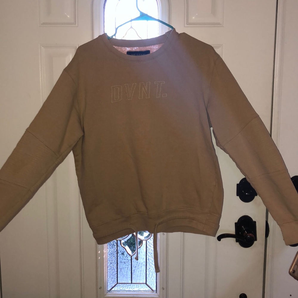 DVNT. Crew neck
